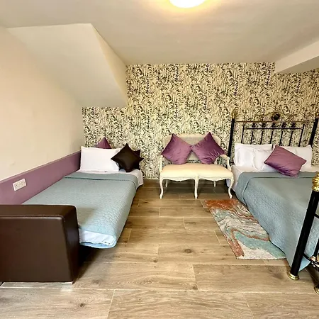 Girna By Mytravel House